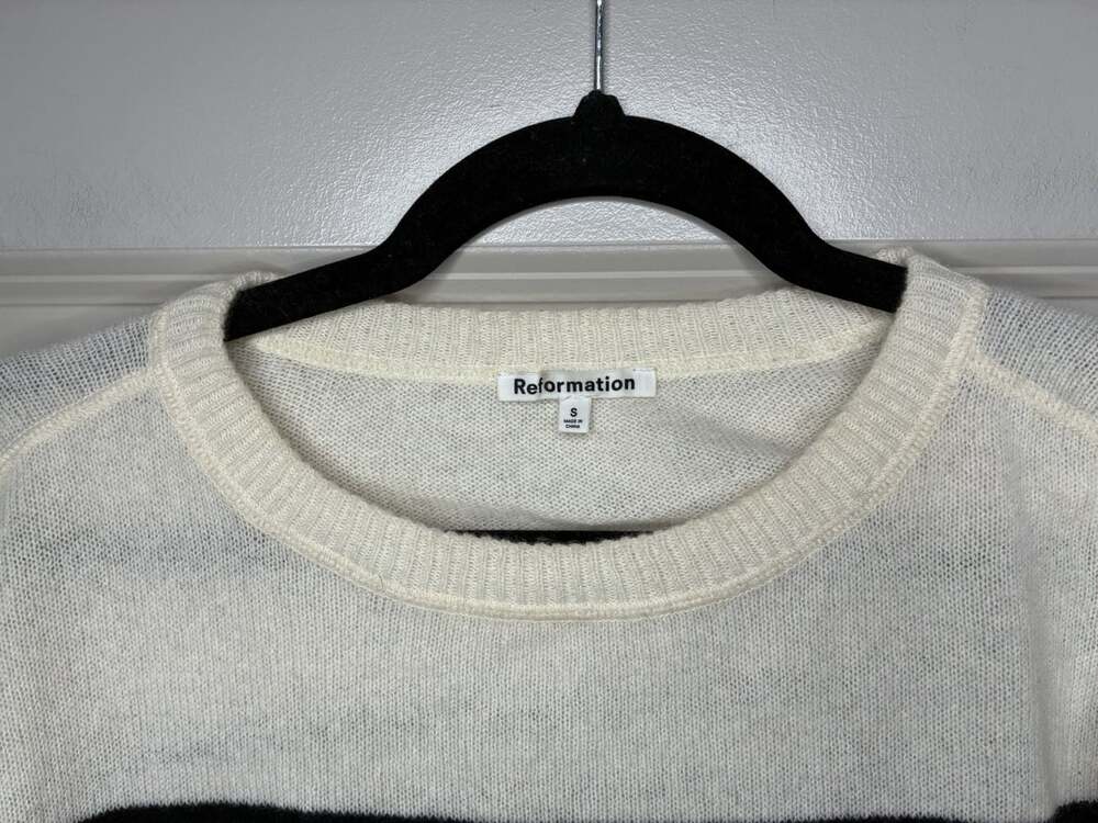 Reformation Cashmere Boyfriend Sweater in Black White Stripes Size Small - Picture 4 of 9